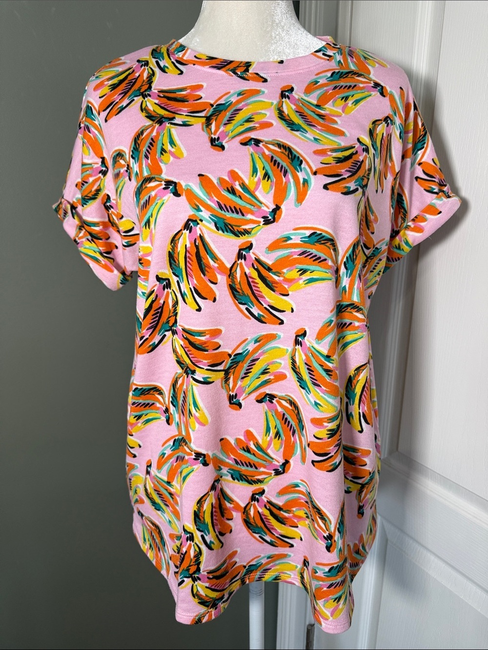 Crown & Ivy Pink Multicolor Banana Print Roll Sleeve Top Size S
